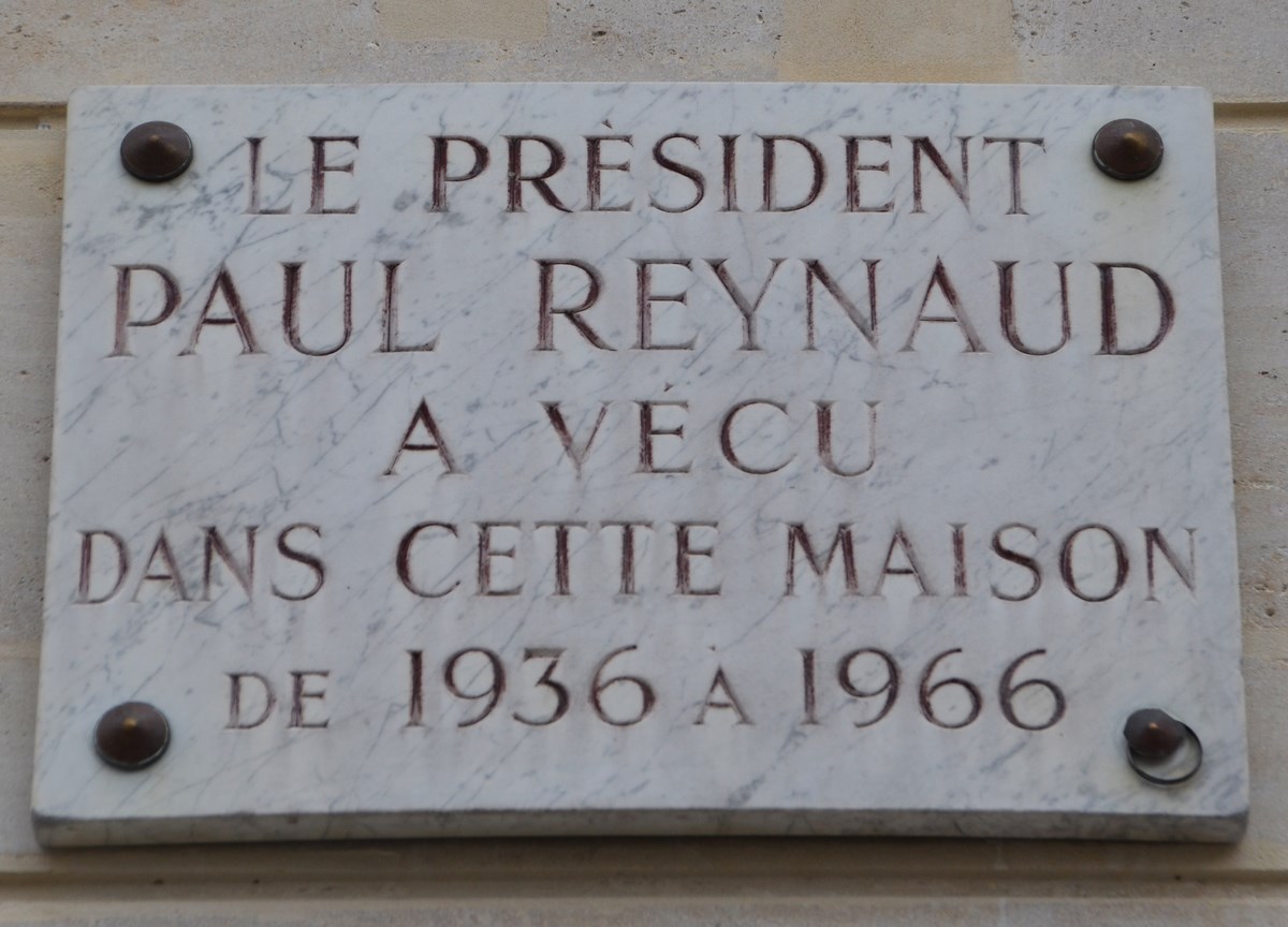 Reynaud_plaque,_5_Place_de_Palais_Bourbon,_Paris-grandes familles du Nord ; grandes familles des Flandres ; grandes familles des hauts de France_7.